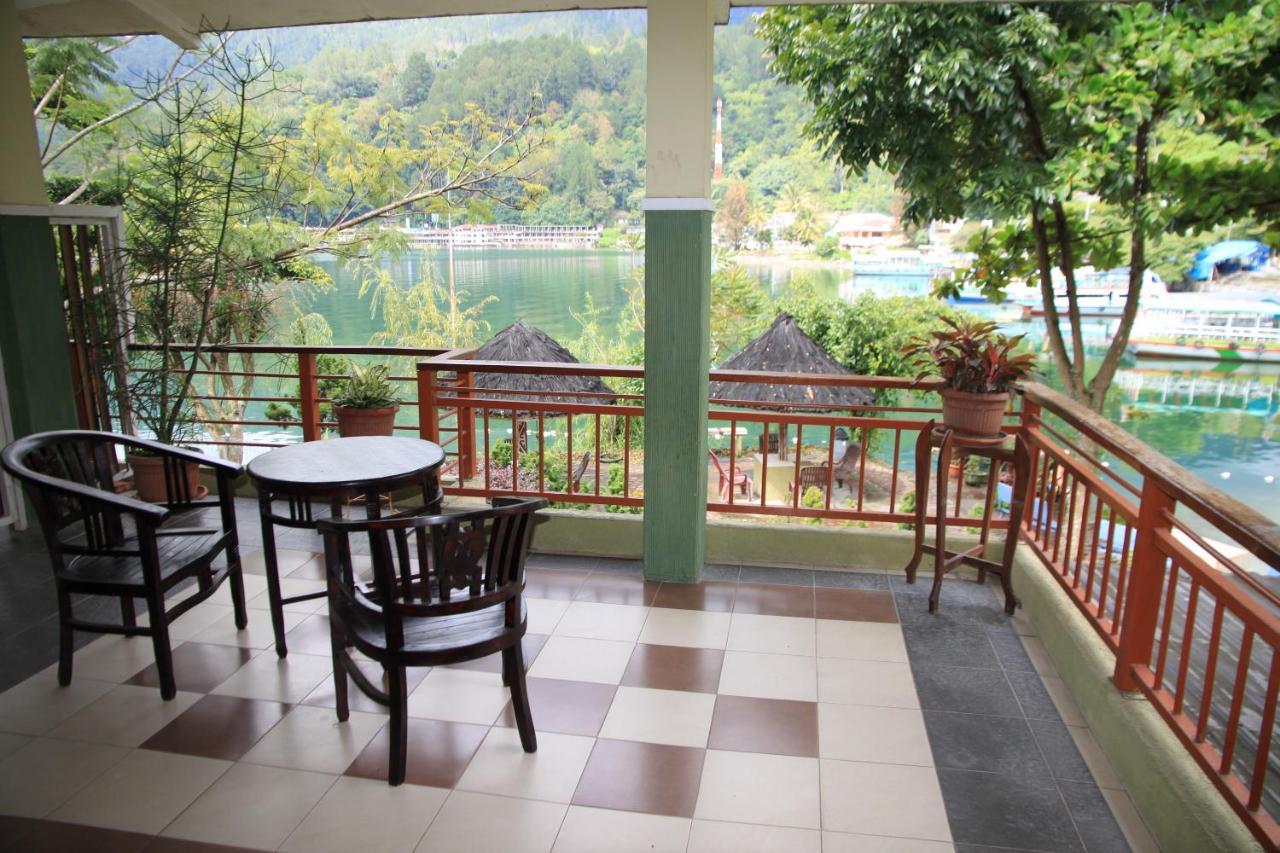 Pandu Lakeside Hotel Парапат Экстерьер фото